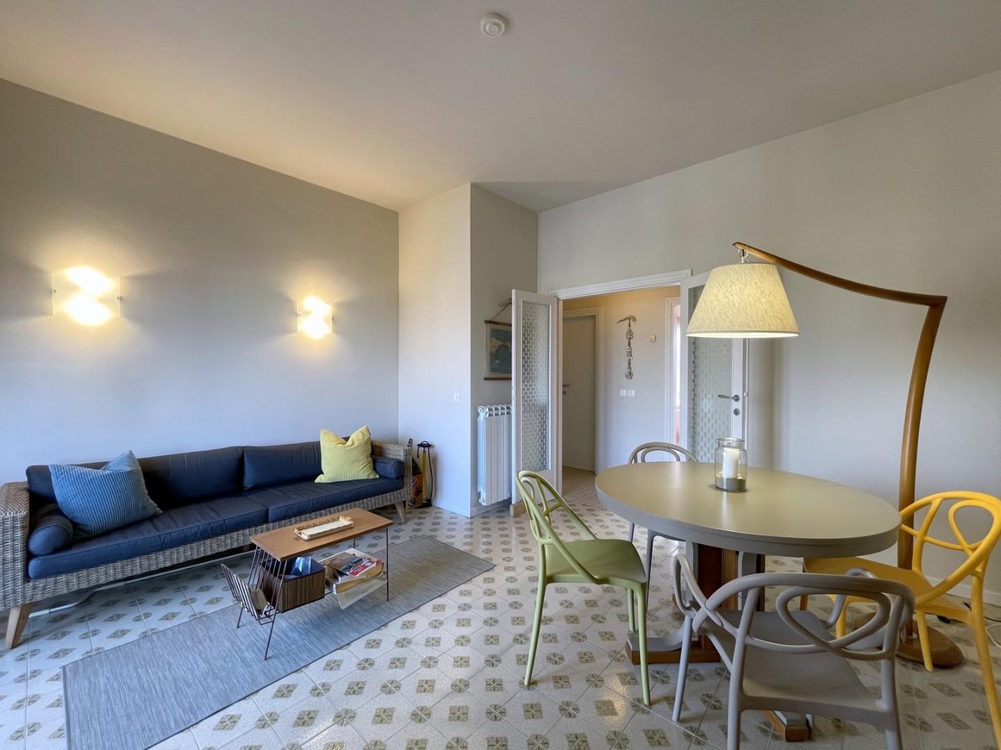 Quadrilocale arredato in affitto, Camaiore lido di