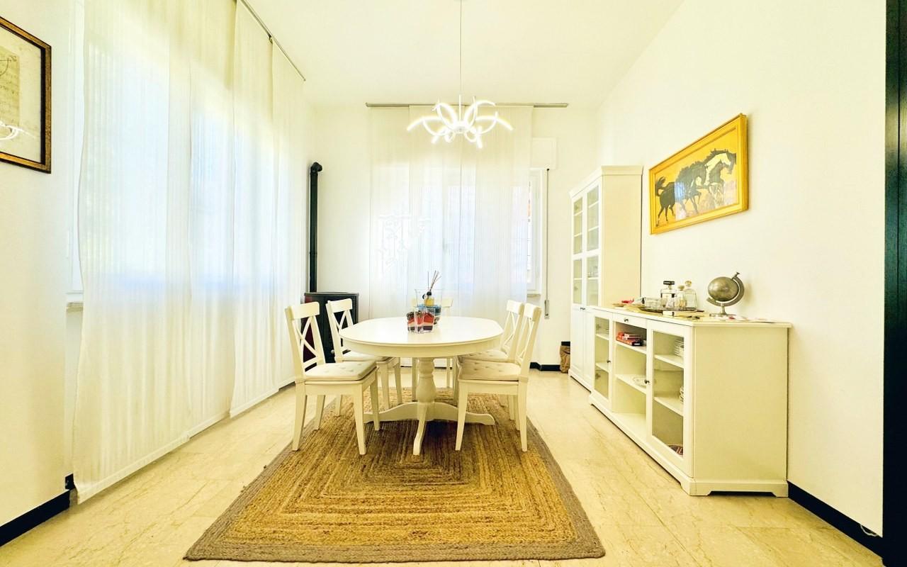 Villa arredata in affitto, Camaiore lido di