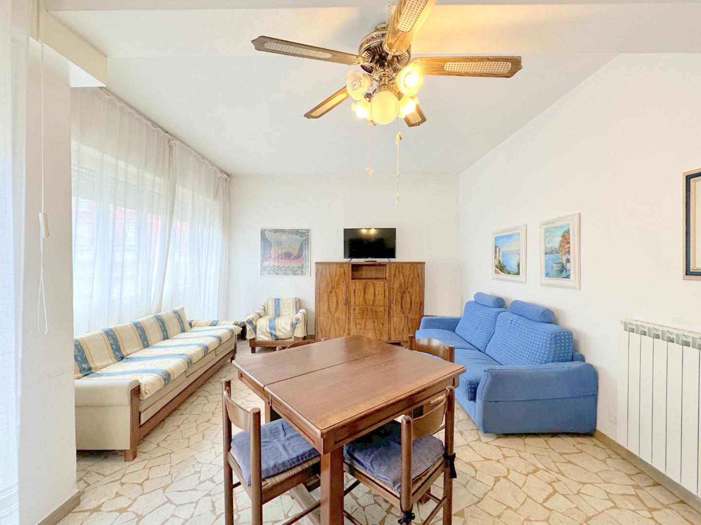 Appartamento arredato in affitto, Camaiore lido di