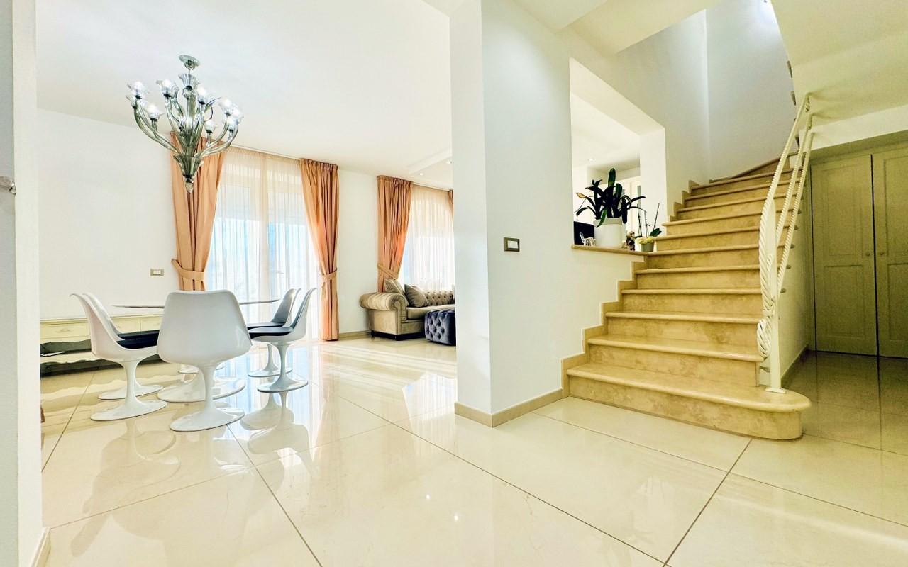 Casa indipendente arredata in affitto, Camaiore lido di