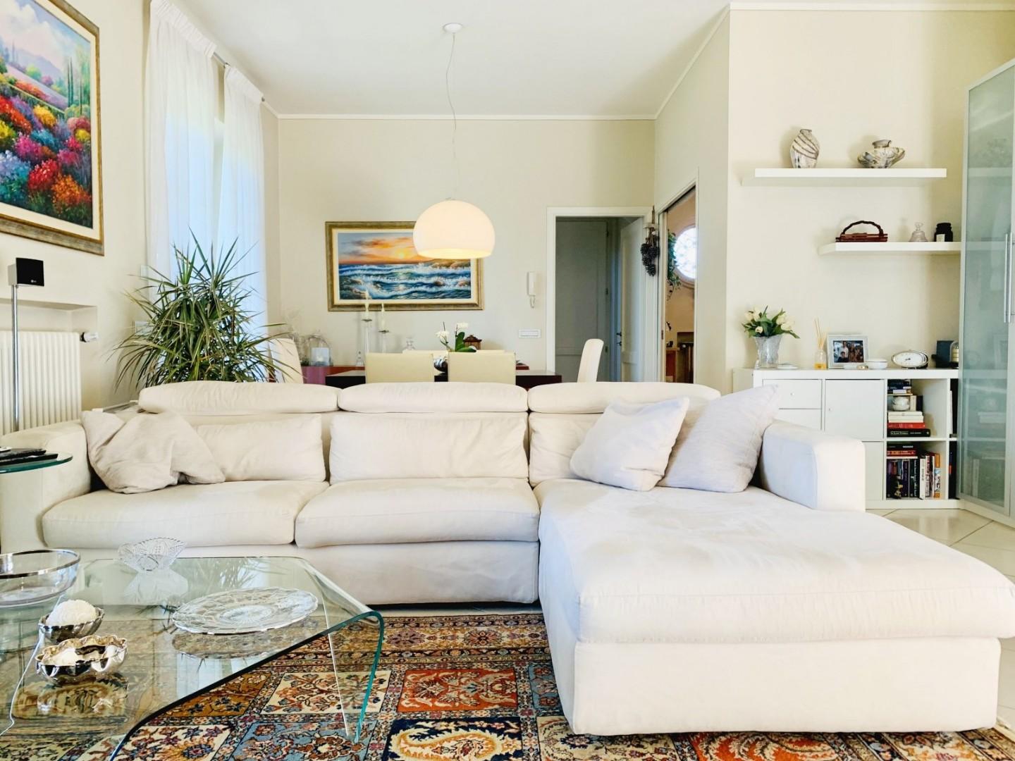 Villa arredata in affitto, Forte dei Marmi vittoria apuana