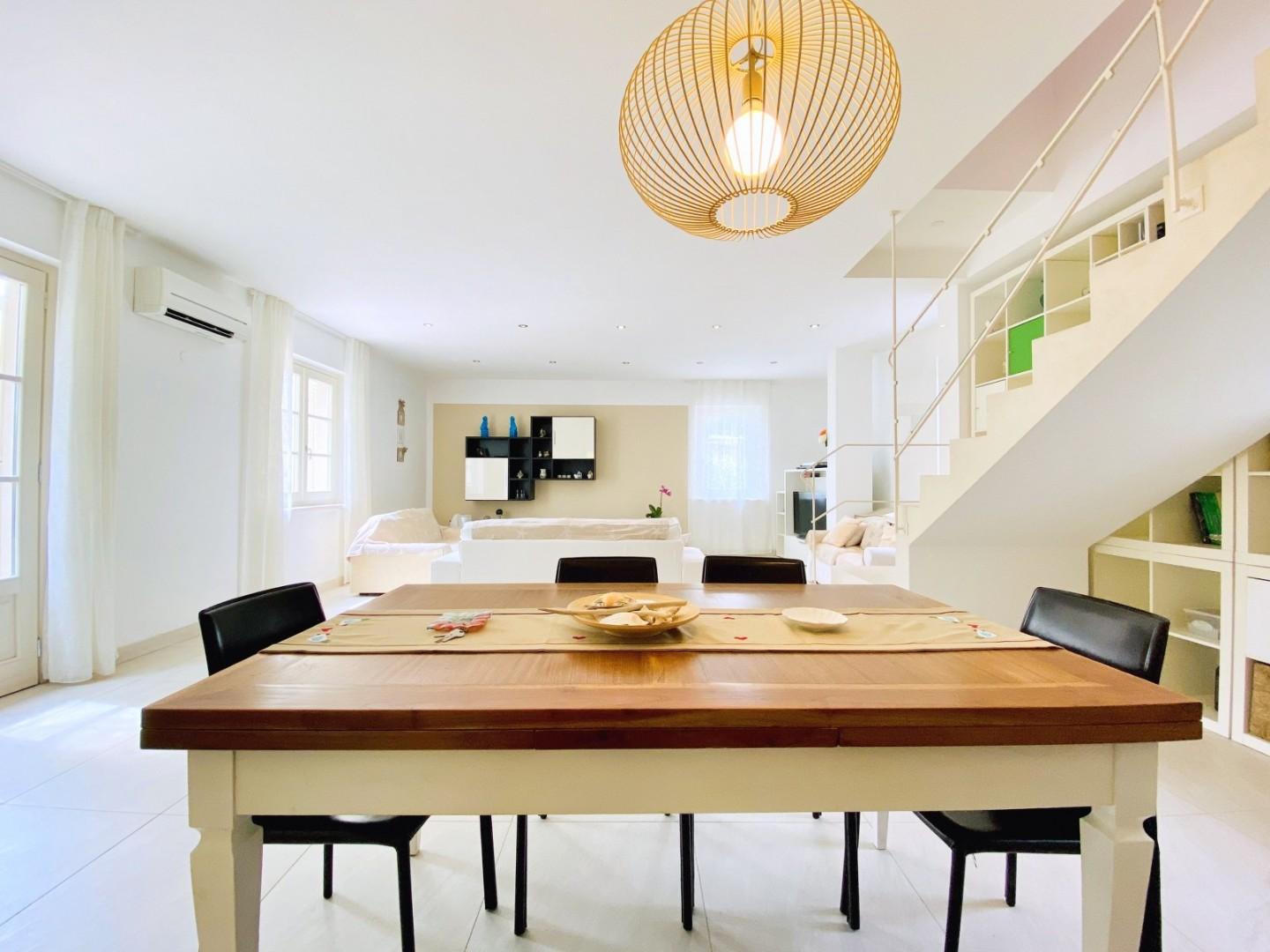 Villa arredata in affitto, Forte dei Marmi centro