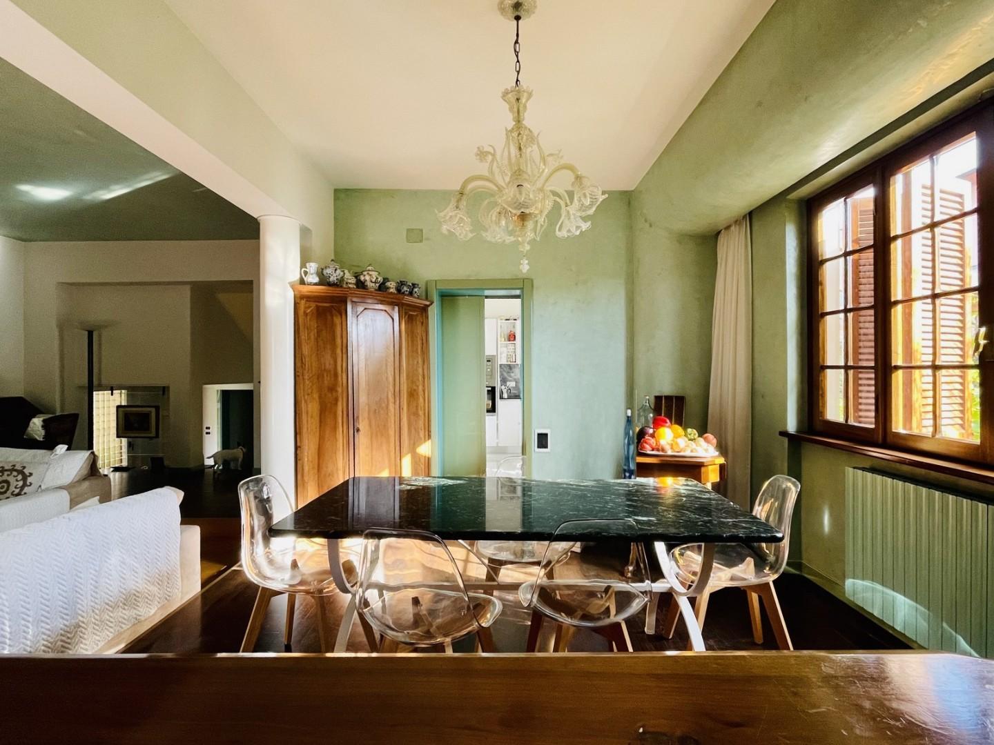 Villa con giardino, Forte dei Marmi centro