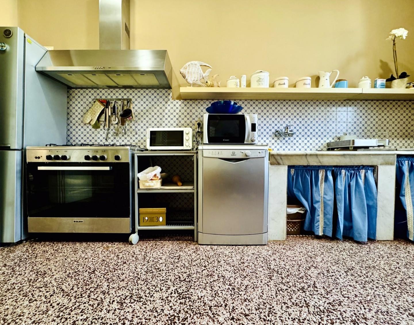 Villa arredata in affitto, Forte dei Marmi centro