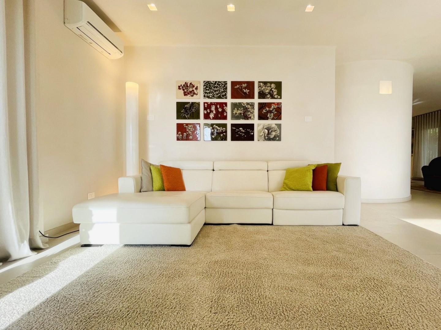 Villa arredata in affitto, Forte dei Marmi centro