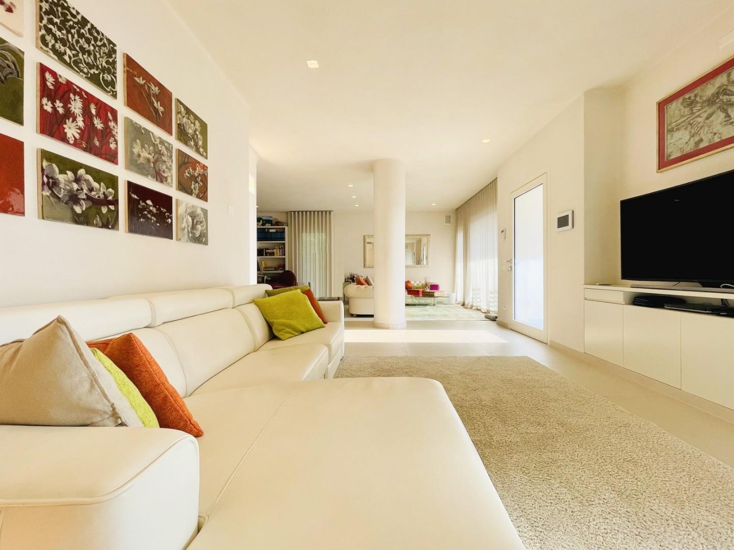 Villa arredata in affitto, Forte dei Marmi centro