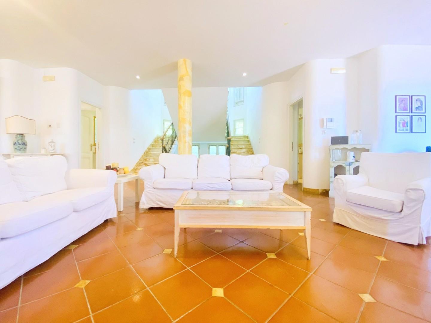 Casa indipendente arredata in affitto, Forte dei Marmi centro