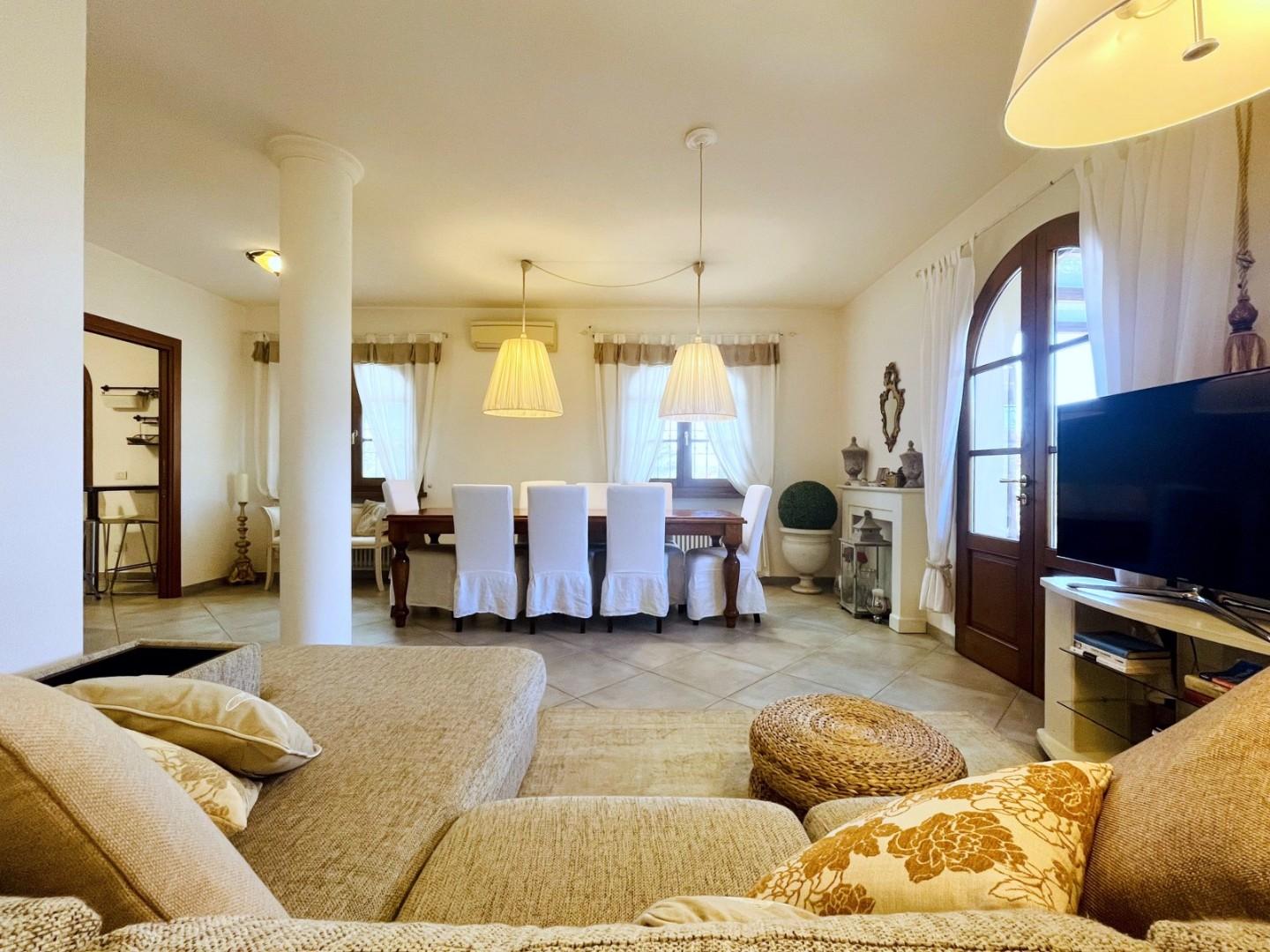 Villa Bifamiliare arredata in affitto, Seravezza querceta