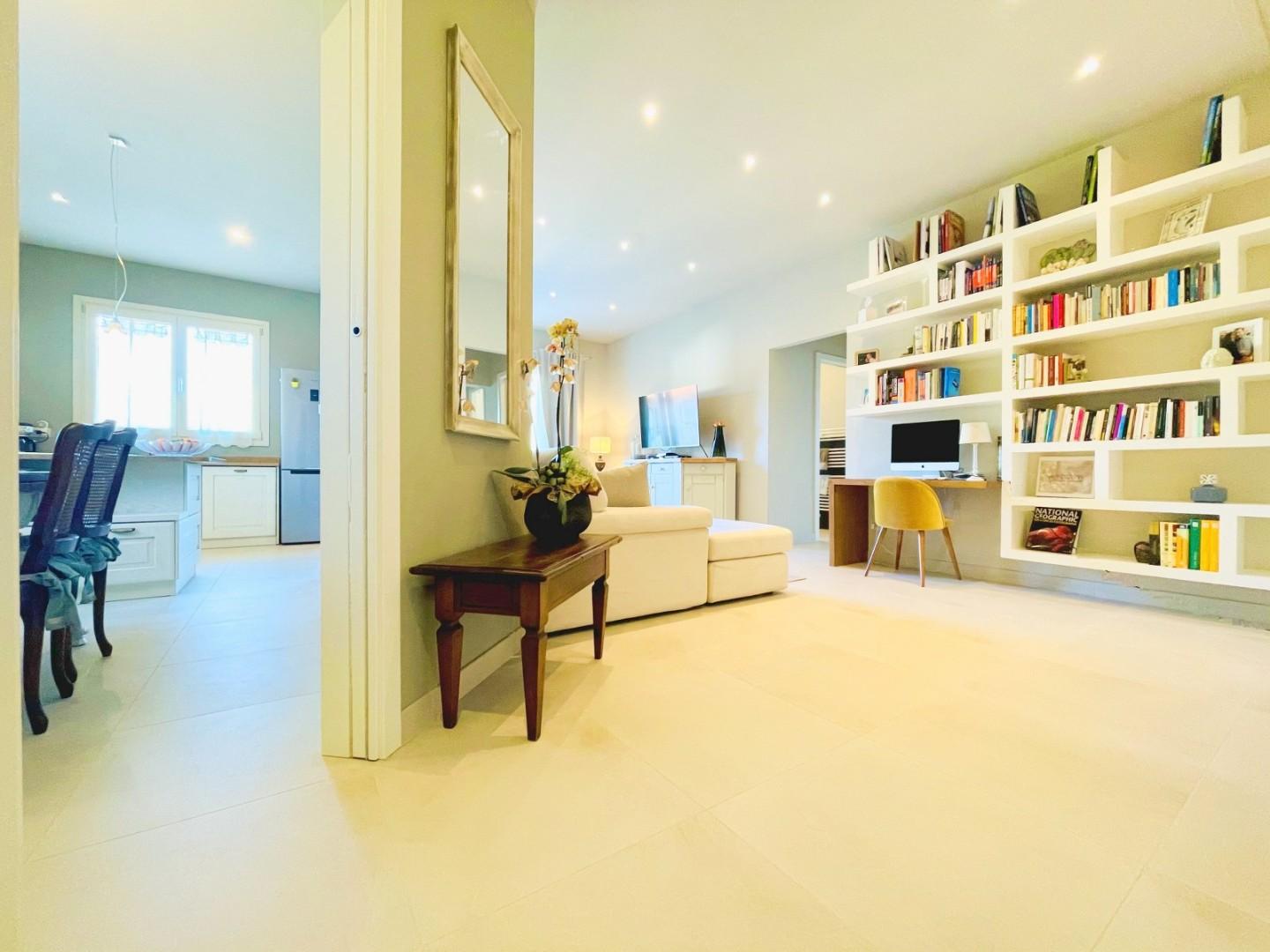 Attico arredato in affitto, Forte dei Marmi centro