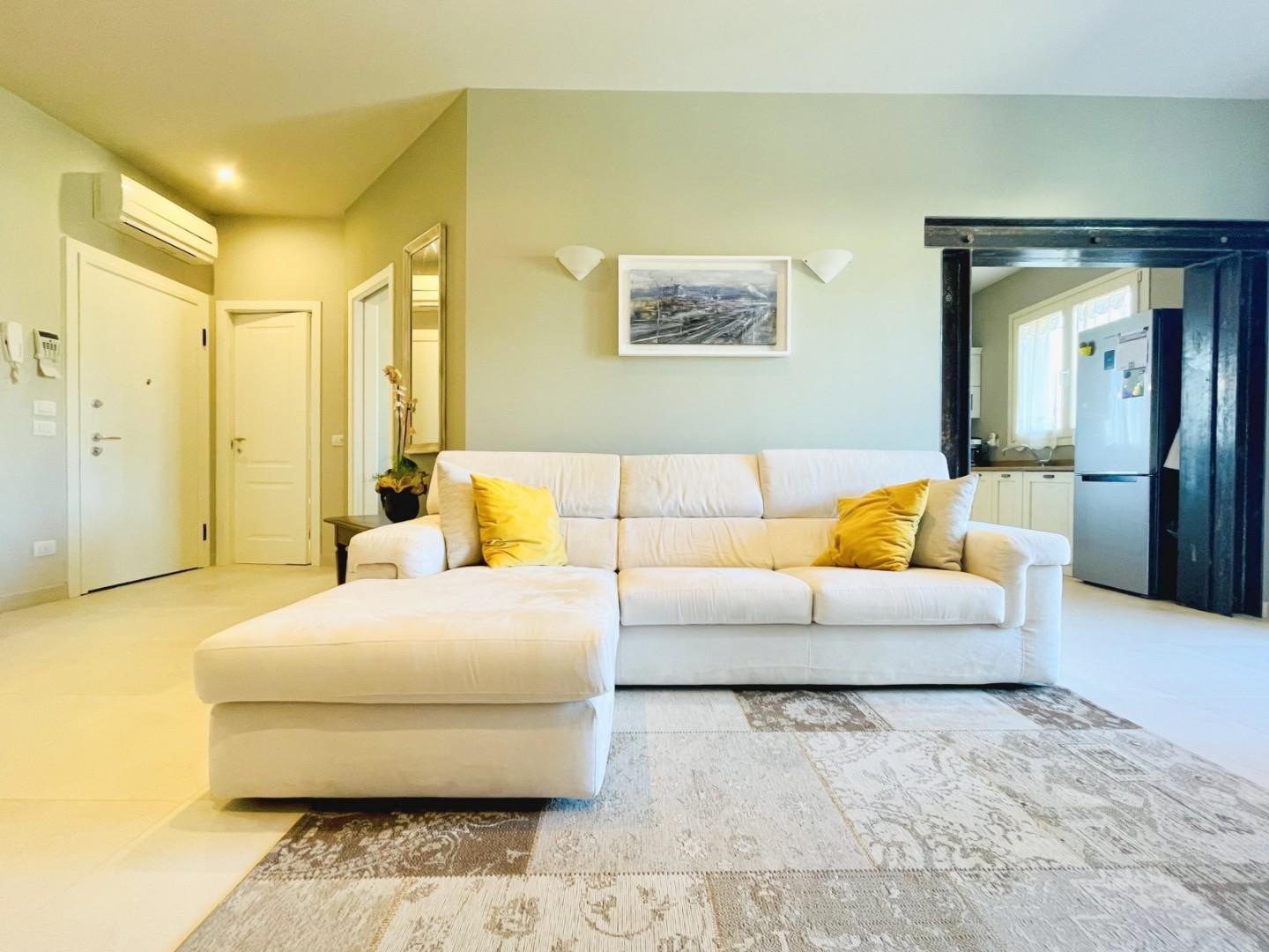 Attico arredato in affitto, Forte dei Marmi centro