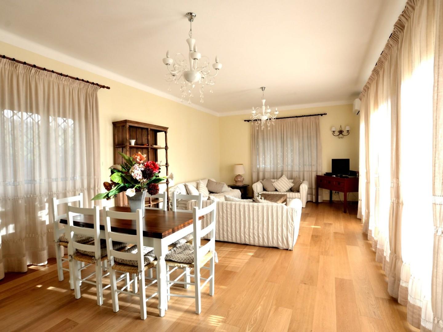 Villa arredata in affitto, Forte dei Marmi centro