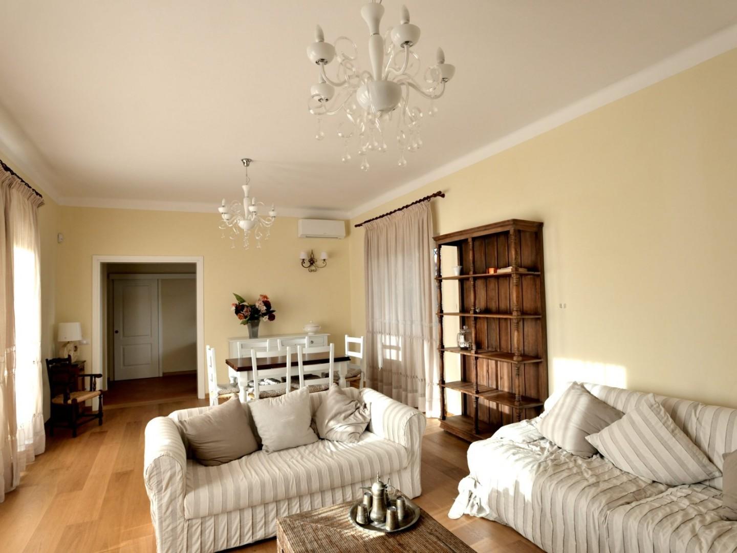 Villa arredata in affitto, Forte dei Marmi centro