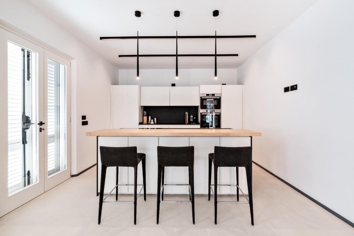 Villa arredata in affitto, Forte dei Marmi centro