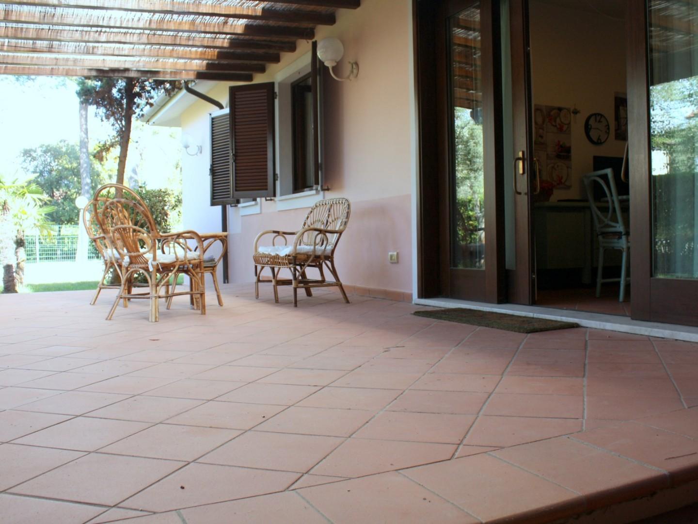 Quadrilocale arredato in affitto, Pietrasanta tonfano