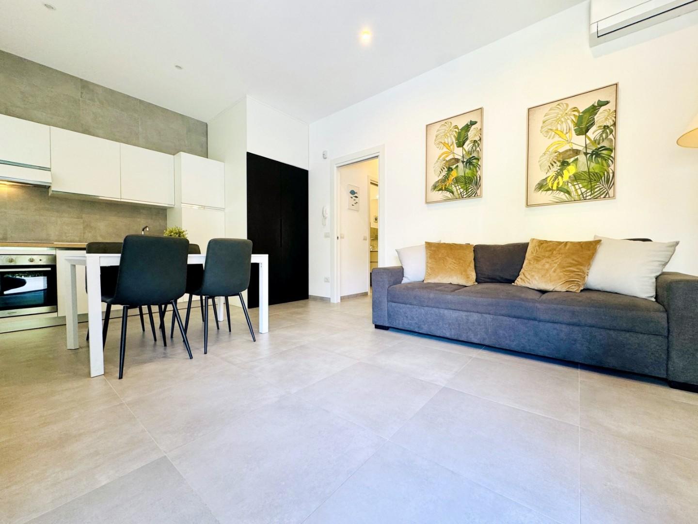 Trilocale arredato in affitto, Pietrasanta marina di