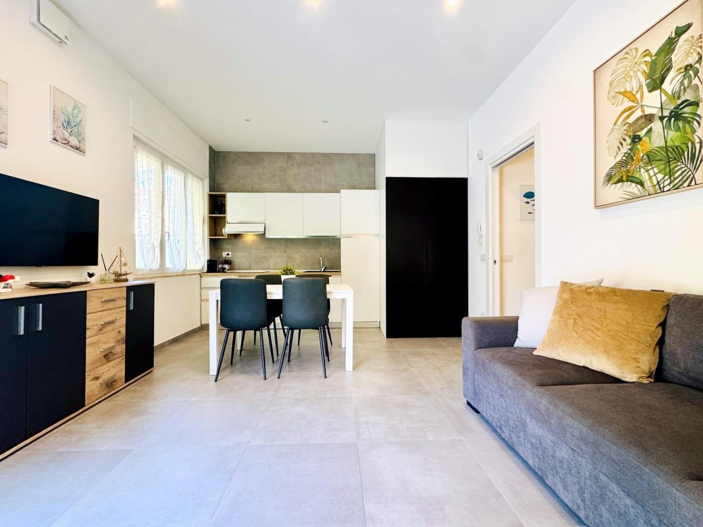 Trilocale arredato in affitto, Pietrasanta marina di