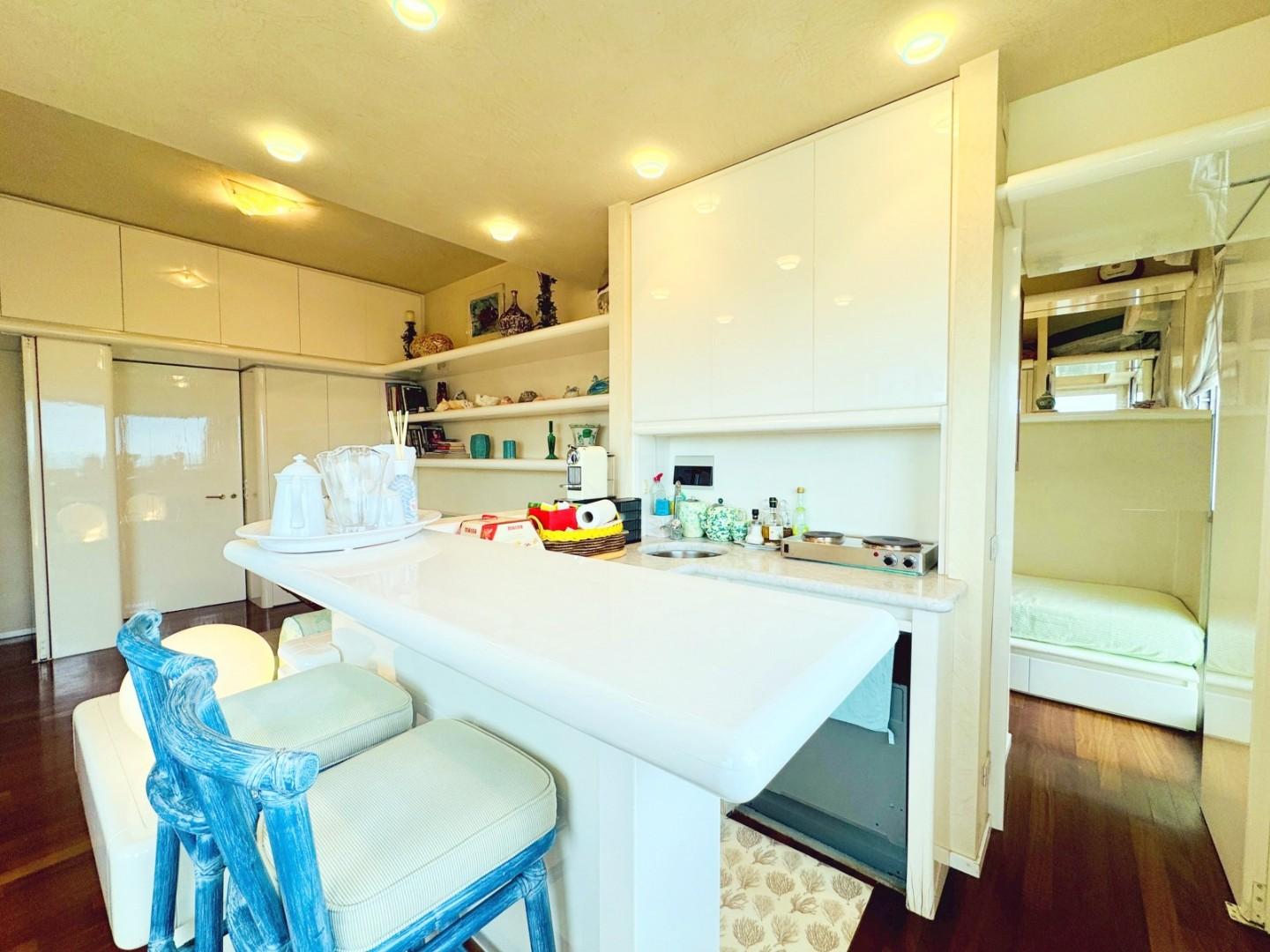 Quadrilocale arredato in affitto, Camaiore lido di