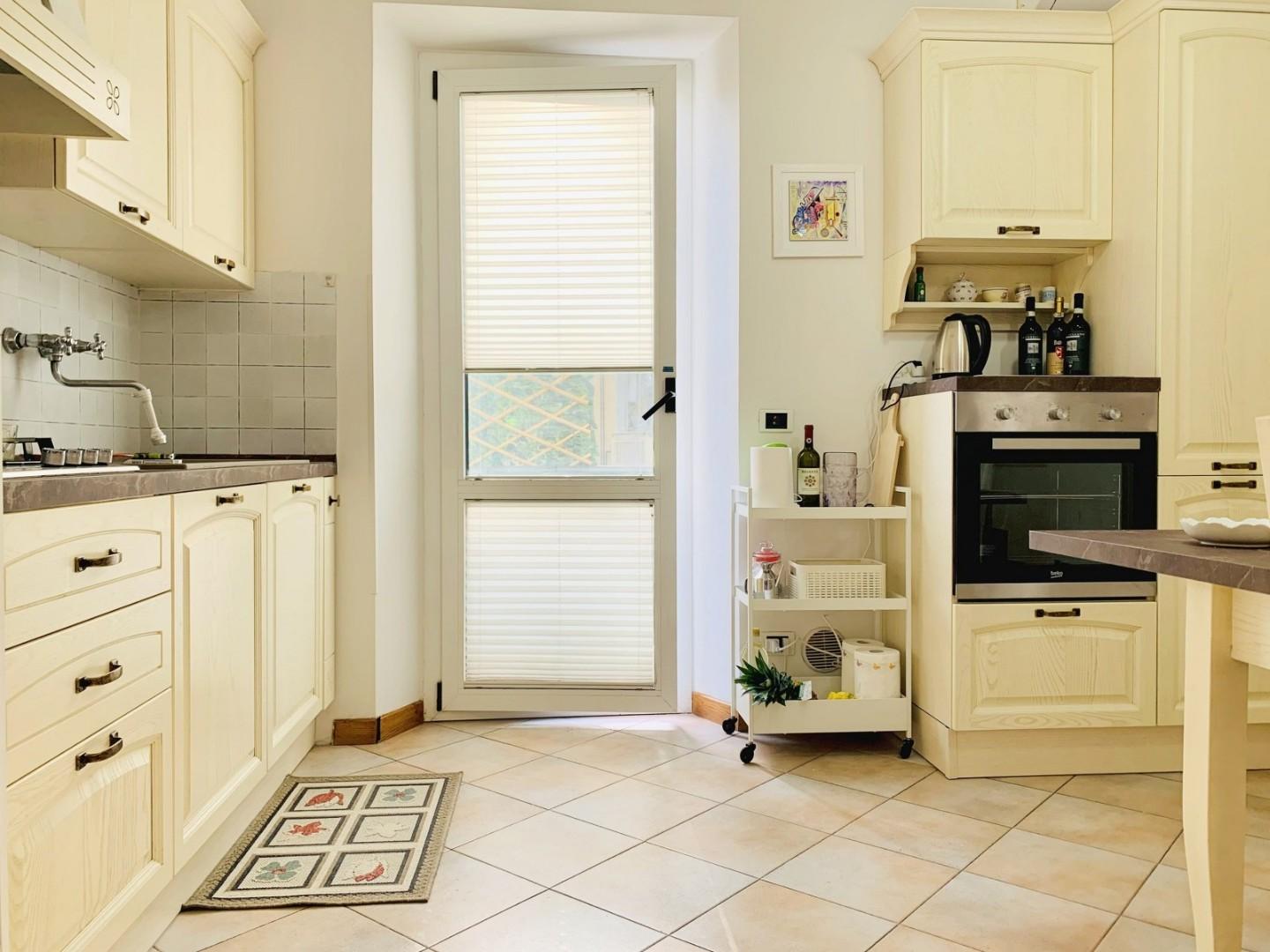 Quadrilocale arredato in affitto, Camaiore lido di