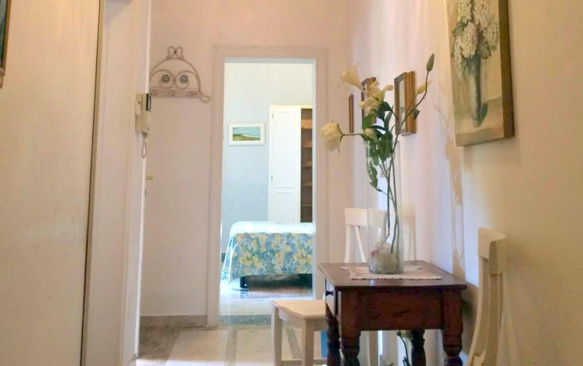 Trilocale arredato in affitto a Forte dei Marmi