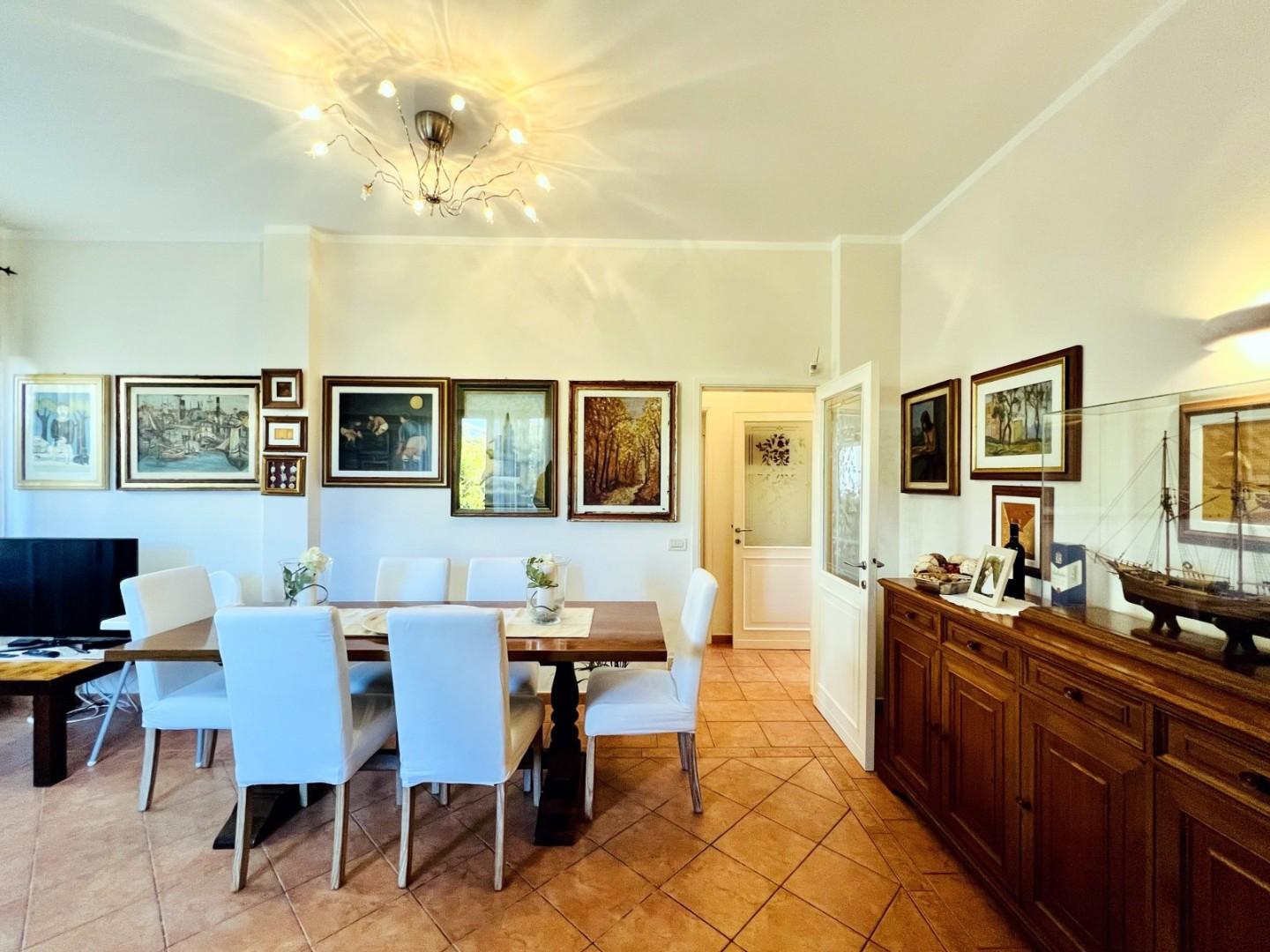 Villa arredata in affitto, Forte dei Marmi centro