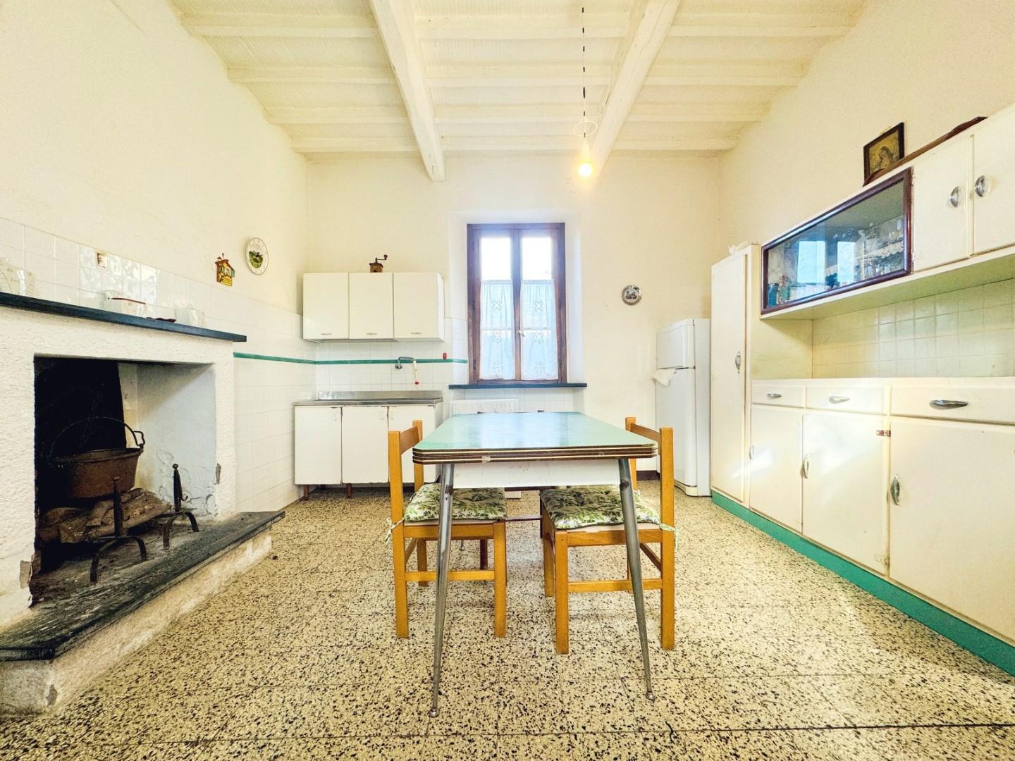 Villa Bifamiliare con giardino, Camaiore lido di