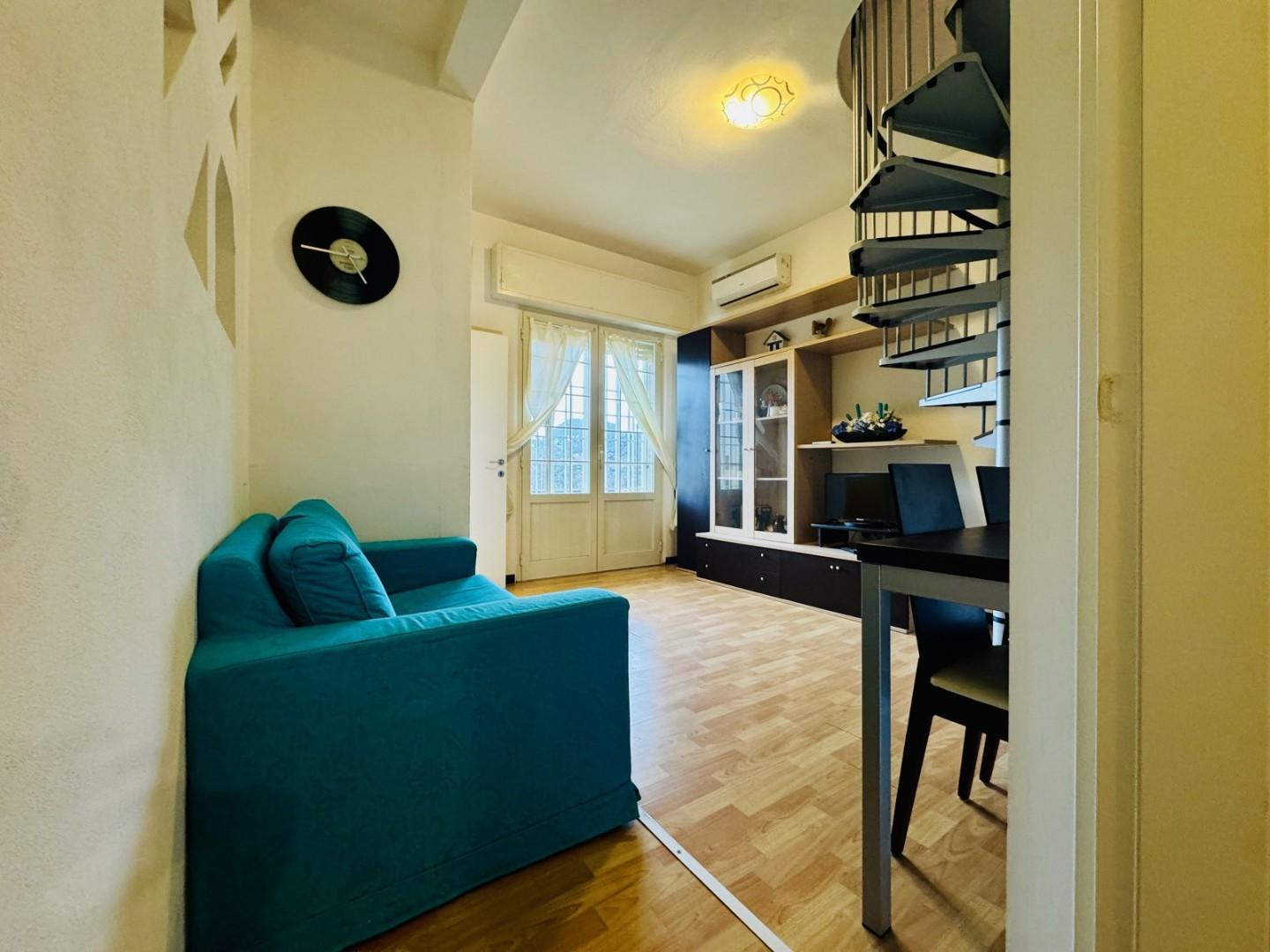 Quadrilocale con terrazzo, Pietrasanta tonfano