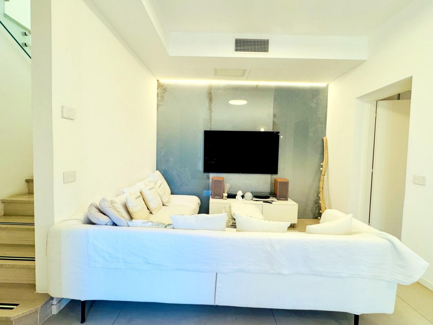 Casa indipendente arredata in affitto, Forte dei Marmi centrale