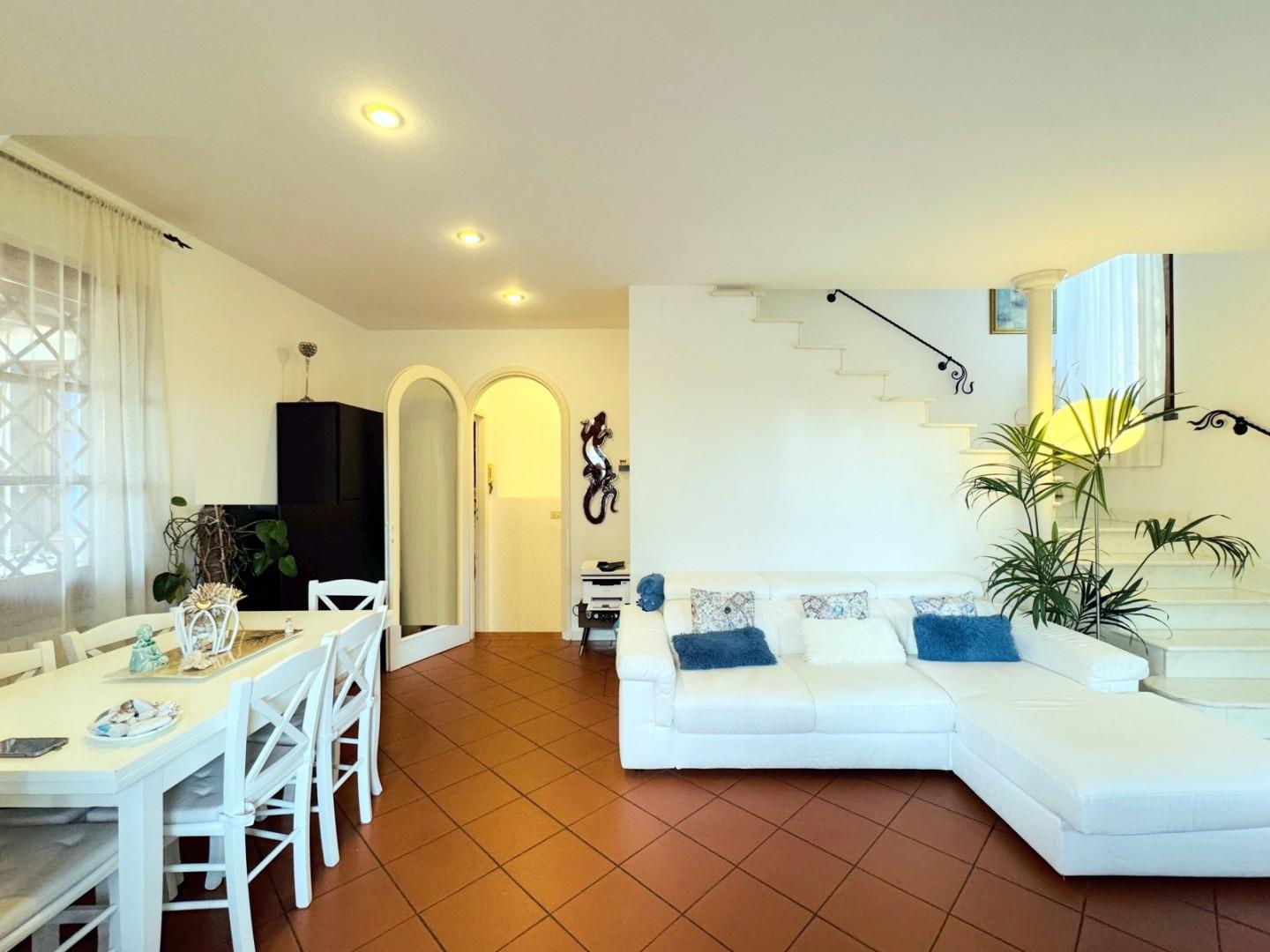 Casa indipendente arredata in affitto, Forte dei Marmi centro