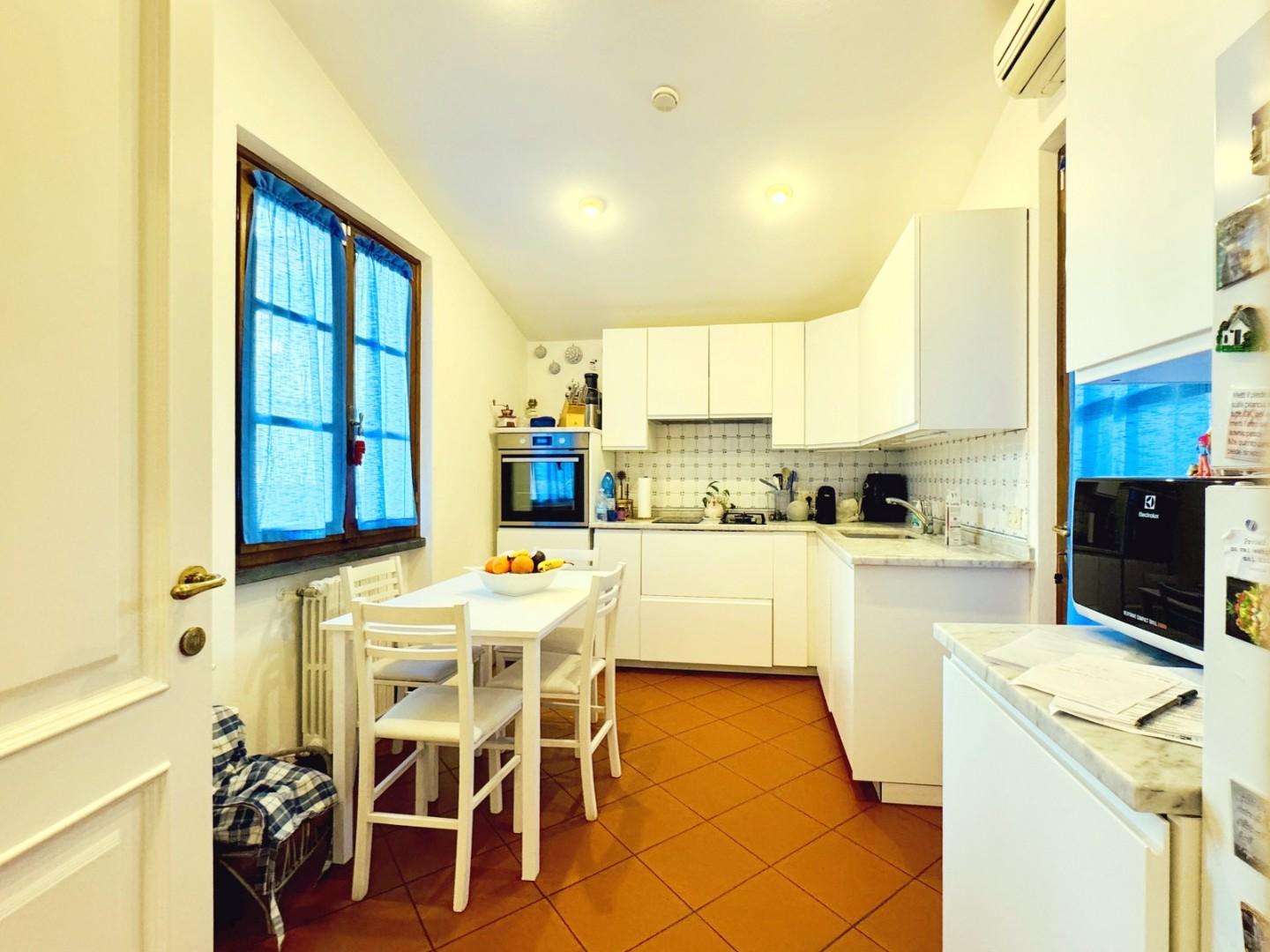 Casa indipendente arredata in affitto, Forte dei Marmi centro