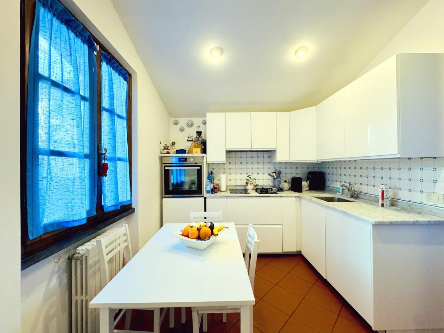 Casa indipendente arredata in affitto, Forte dei Marmi centro