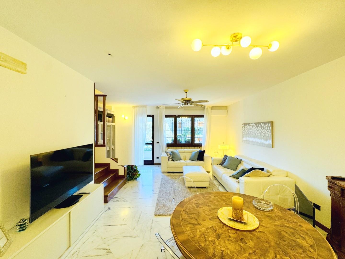 Villa arredata in affitto, Forte dei Marmi caranna