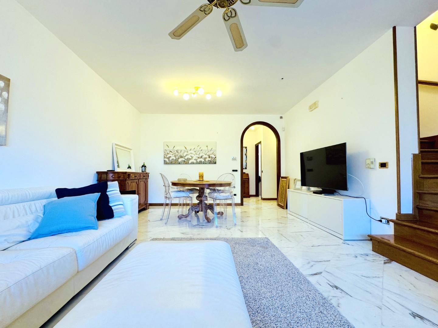 Villa arredata in affitto, Forte dei Marmi caranna