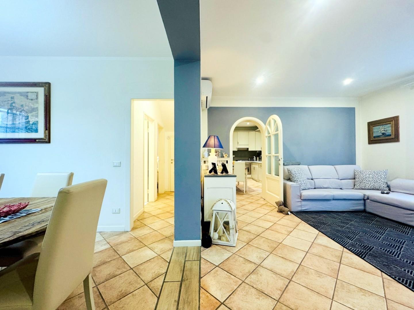 Casa indipendente arredata in affitto, Forte dei Marmi semicentro