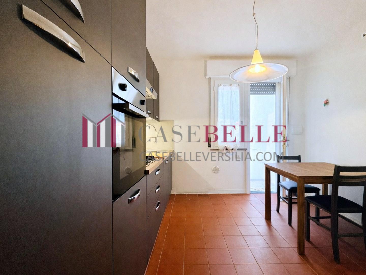 Villa con giardino, Pietrasanta tonfano