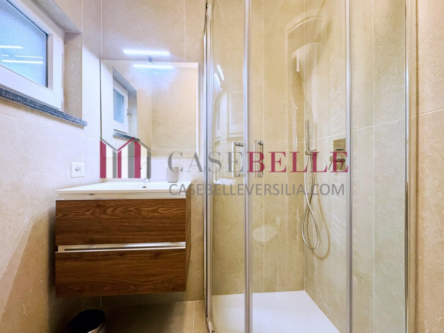 Villa con giardino, Pietrasanta tonfano