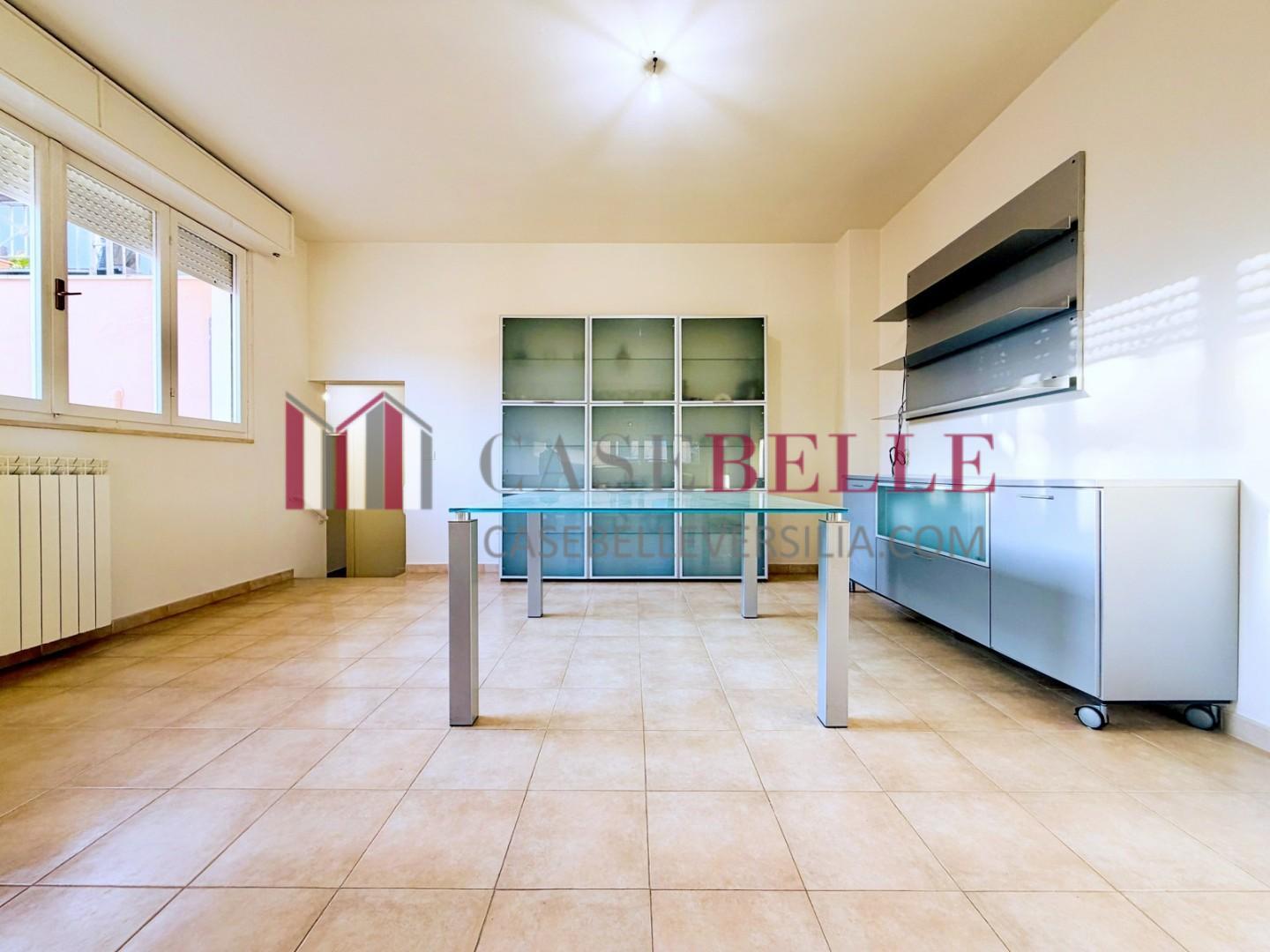 Appartamento con giardino, Camaiore lido di