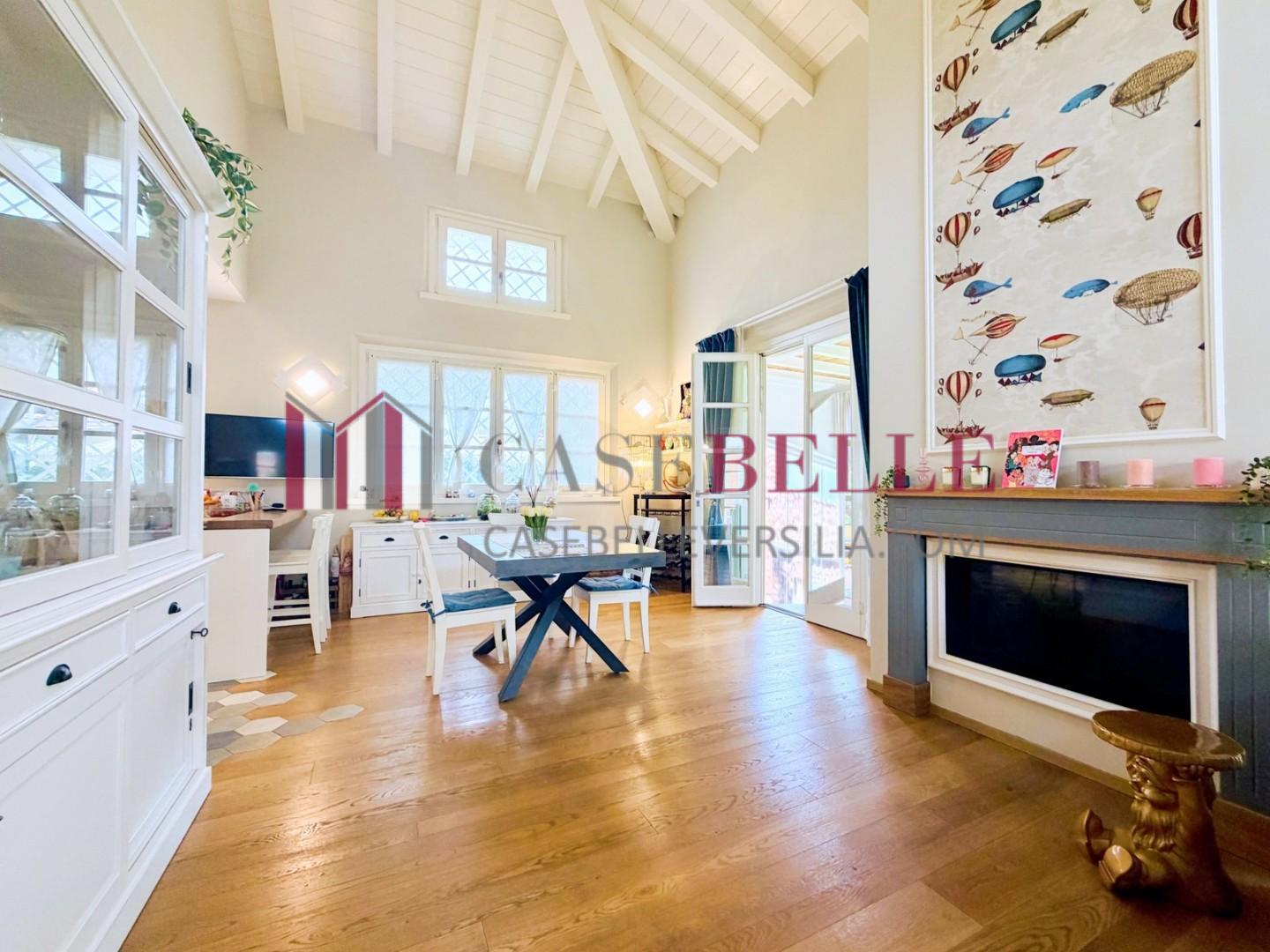 Villa arredata in affitto, Forte dei Marmi centrale