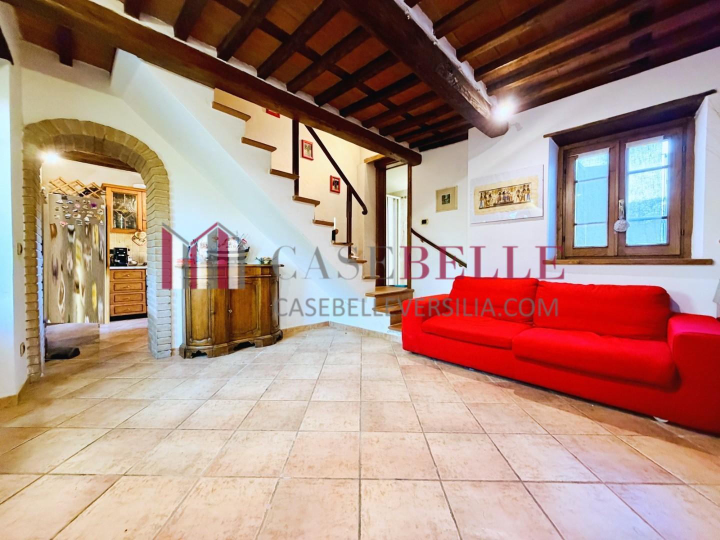 Casa indipendente con giardino, Camaiore capezzano pianore