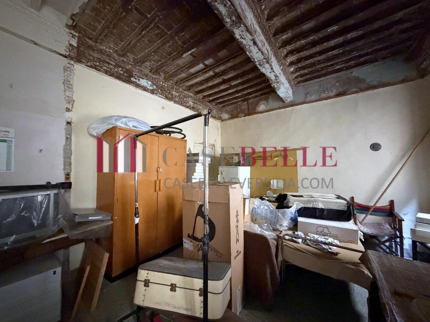 Casa indipendente da ristrutturare, Camaiore casoli