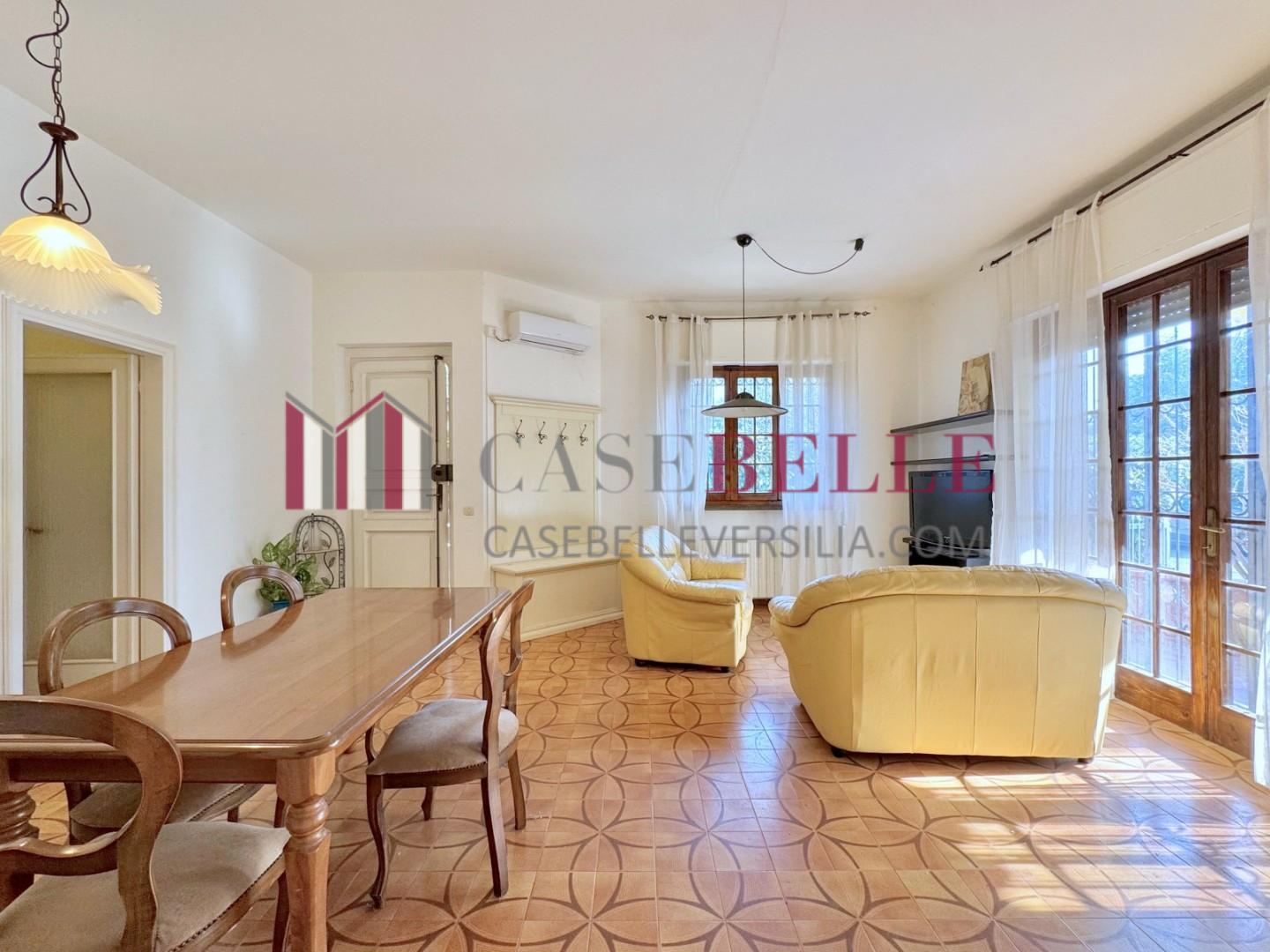 Villa Bifamiliare arredata in affitto, Camaiore lido di