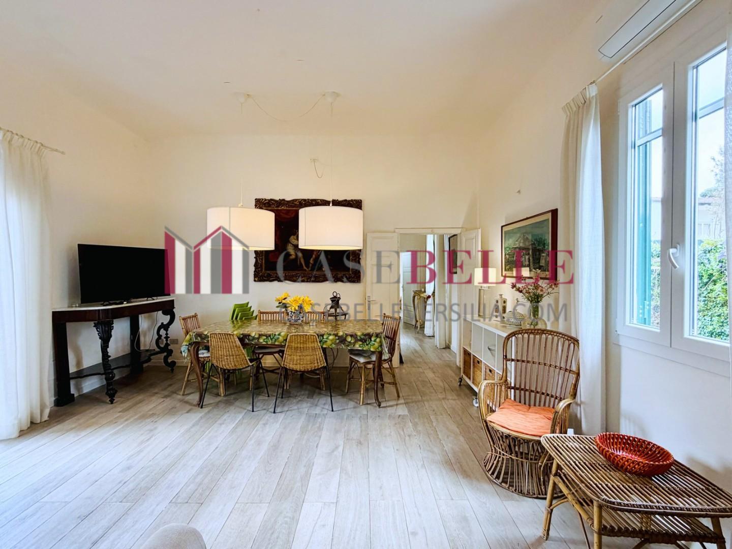 Casa indipendente arredata in affitto, Forte dei Marmi vittoria apuana