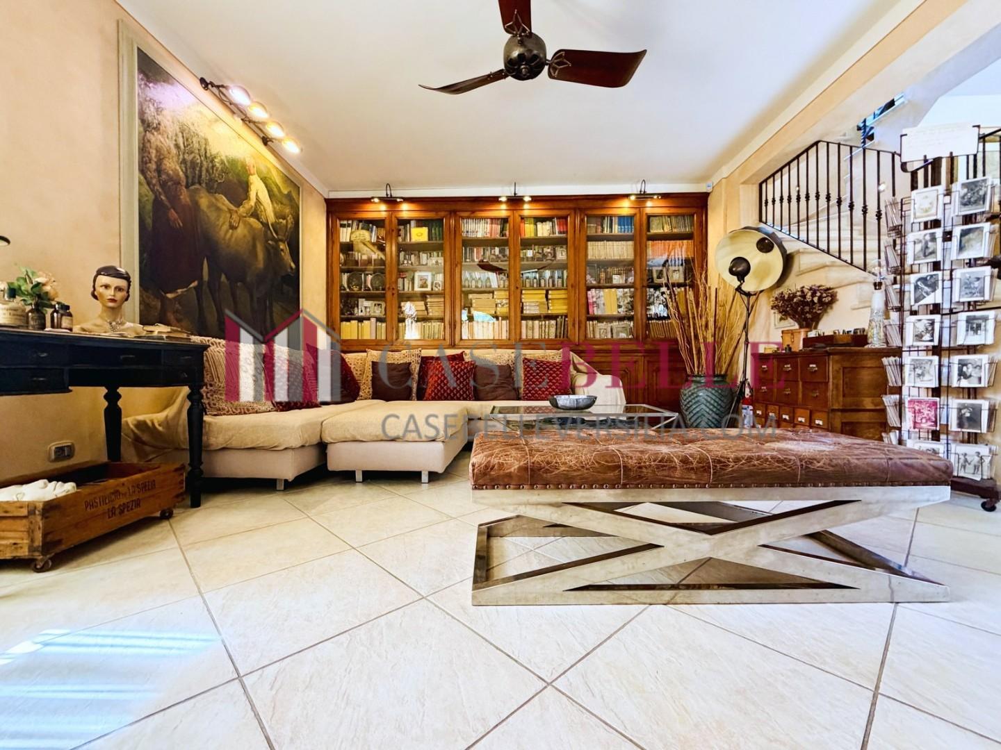 Villa arredata in affitto, Pietrasanta fiumetto