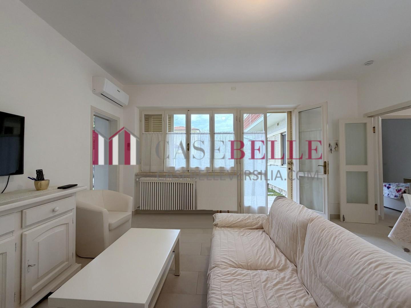 Casa indipendente con giardino, Pietrasanta fiumetto