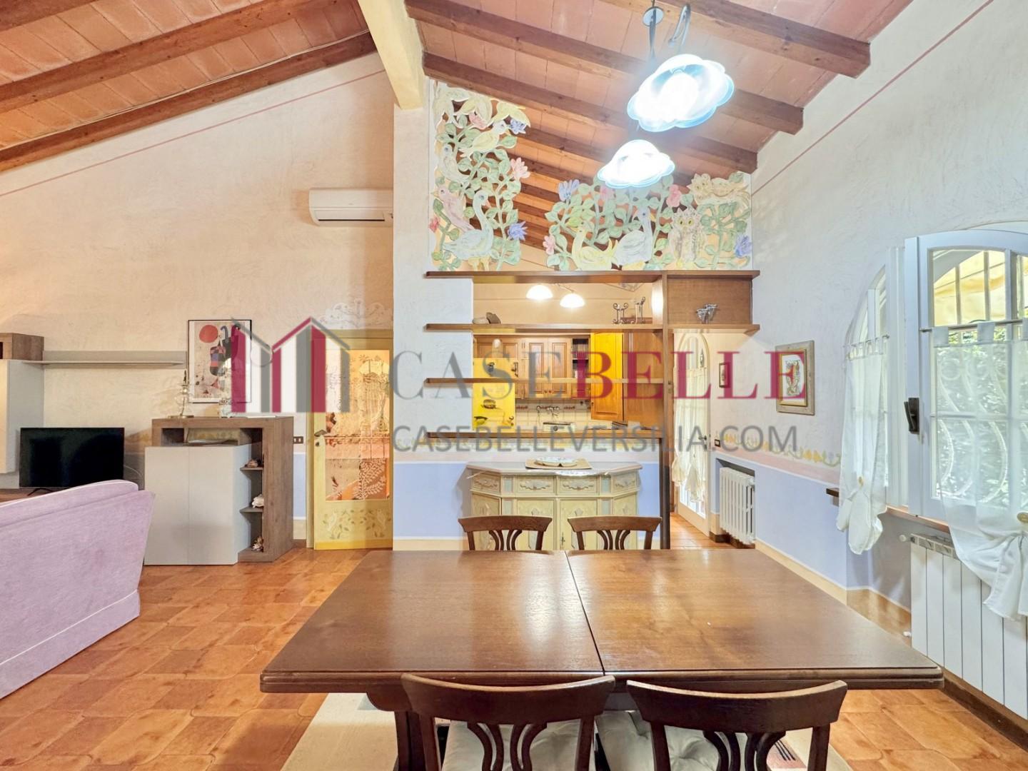 Casa indipendente arredata in affitto, Forte dei Marmi centro