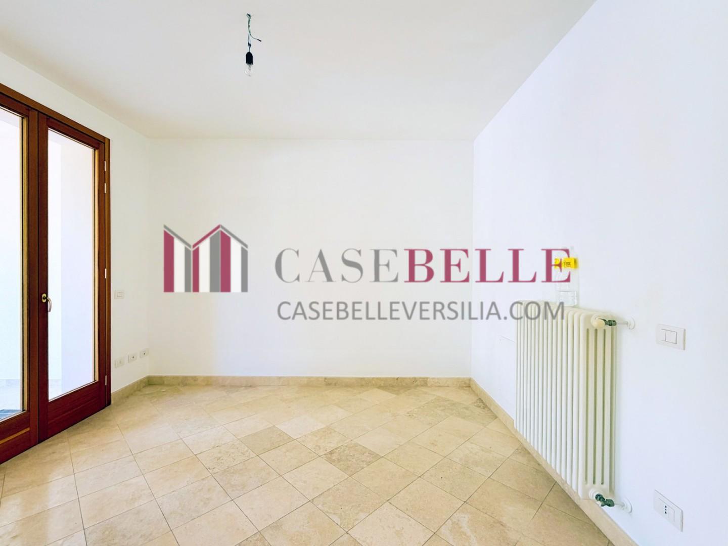 Villa Bifamiliare con giardino, Camaiore lido di