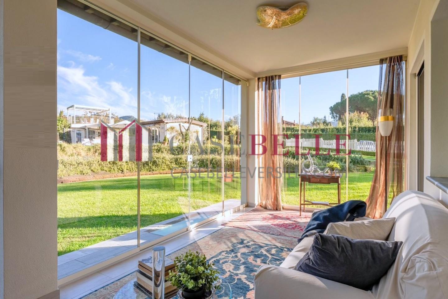 Villa con giardino, Camaiore pieve di