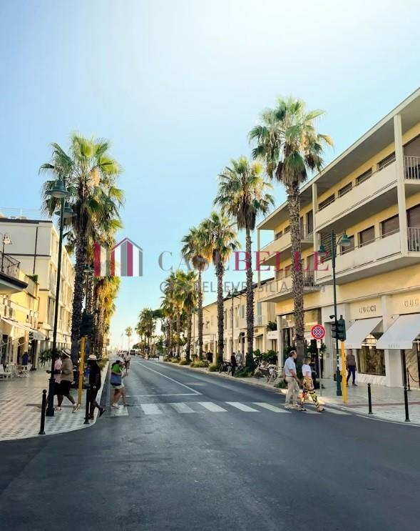 Negozio in vendita, Forte dei Marmi centro