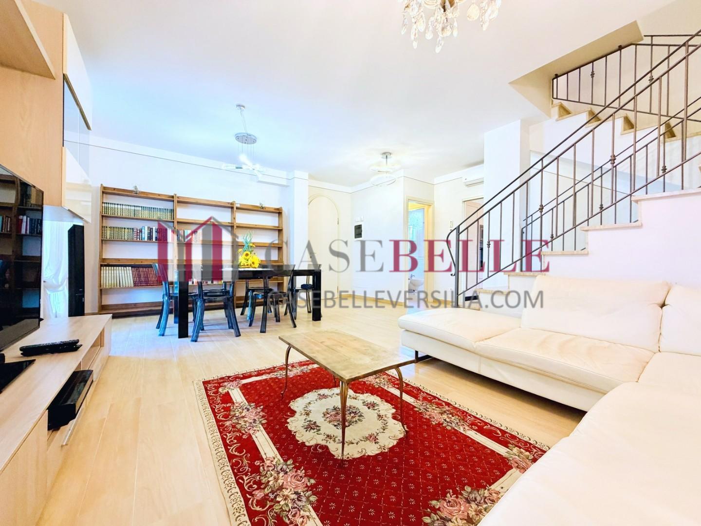 Villa Bifamiliare con giardino, Camaiore lido di