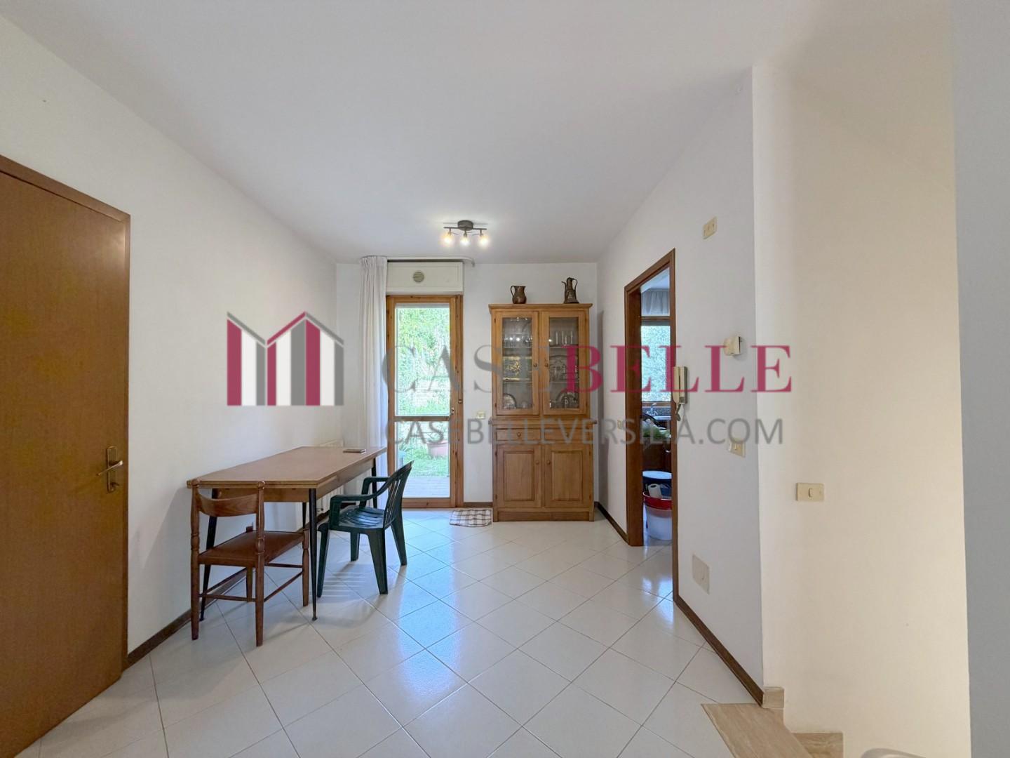 Villa con giardino, Massarosa pian di conca