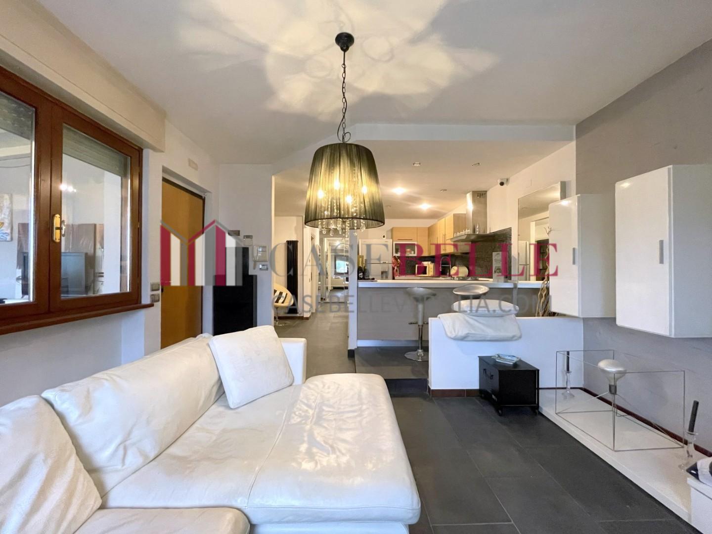 Quadrilocale con giardino, Camaiore lido di